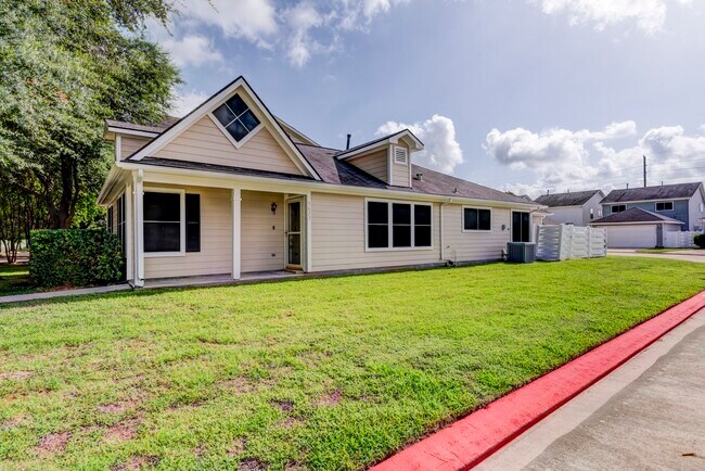 Building Photo - 9622 Farrell Dr