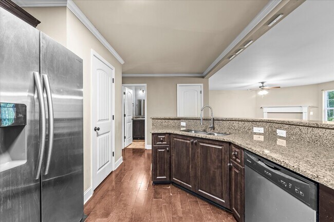 Building Photo - 2712 Big Dog Tr