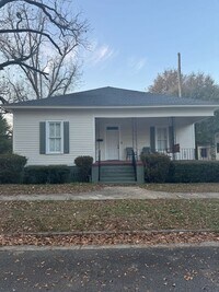 Building Photo - Charming 3BR House in Dublin