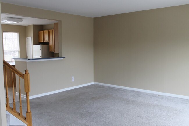 Building Photo - Spacious Townhome in Spring Garden Township
