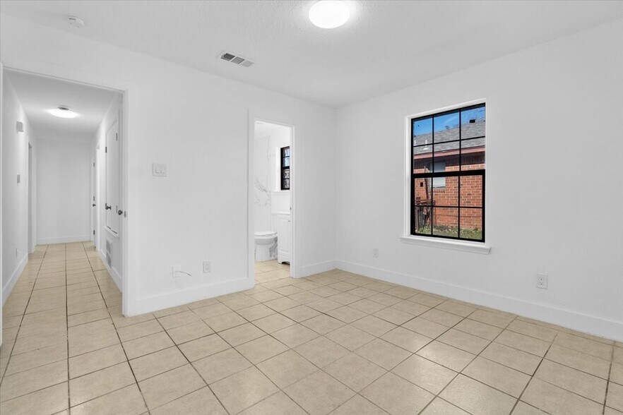 Building Photo - 2828 Cottonwood Ln