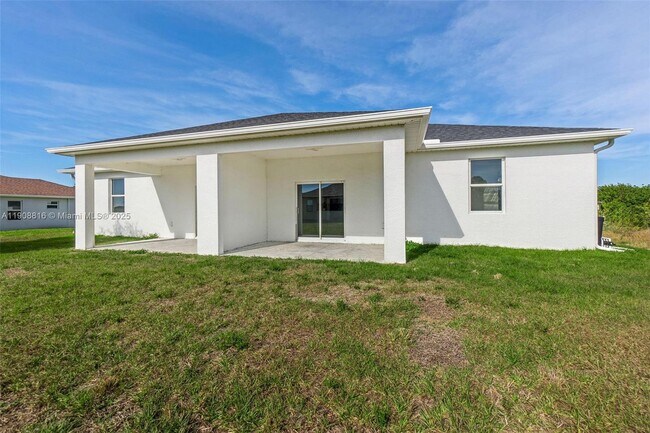 Building Photo - 2516 Park Rd