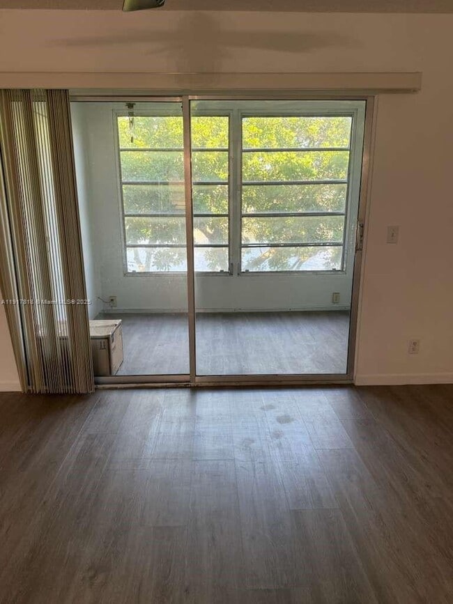 Building Photo - 13001 SW 15th Ct