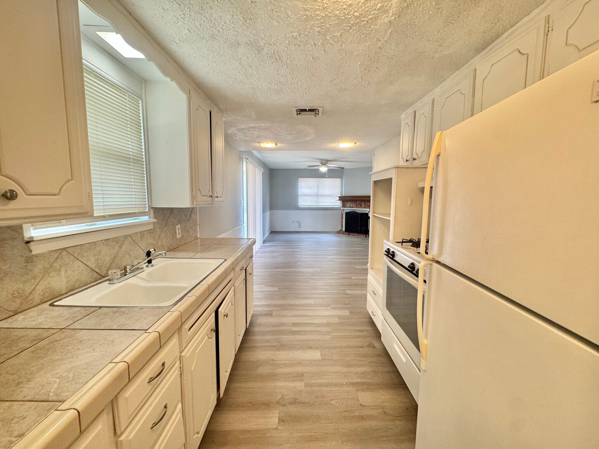 Building Photo - 3029 SW 62nd St