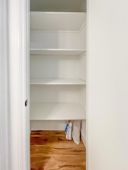 Building Photo - 417 N K St