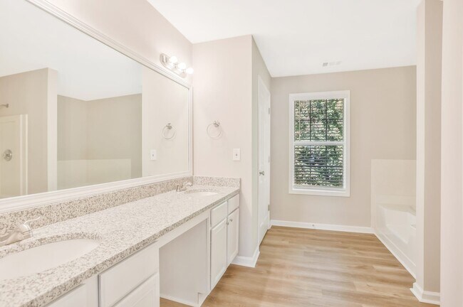 Building Photo - 6522 Battery Pt