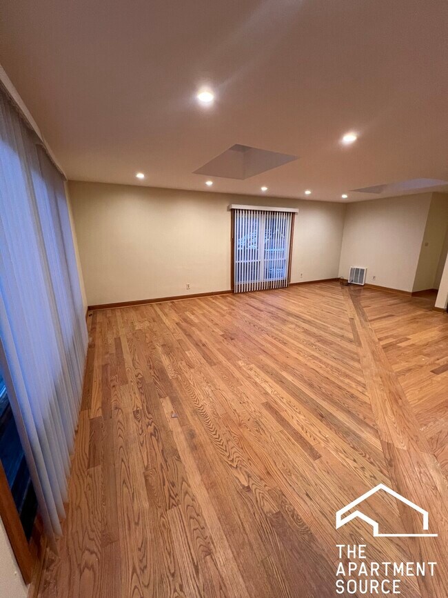 Building Photo - 1205 N Harlem Ave