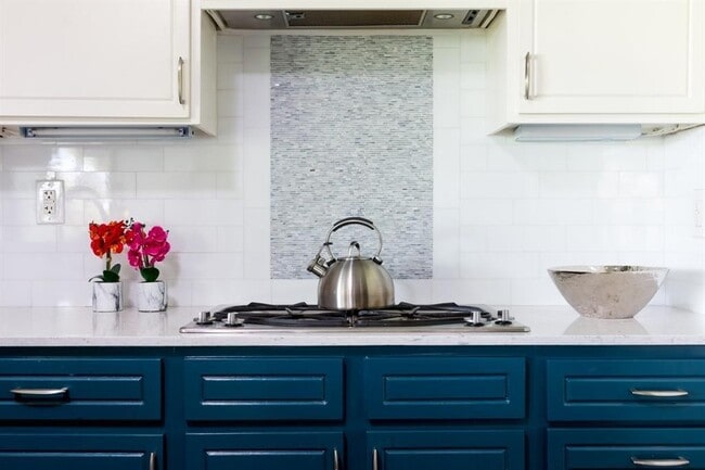 Building Photo - 1000 Liberty Park Dr