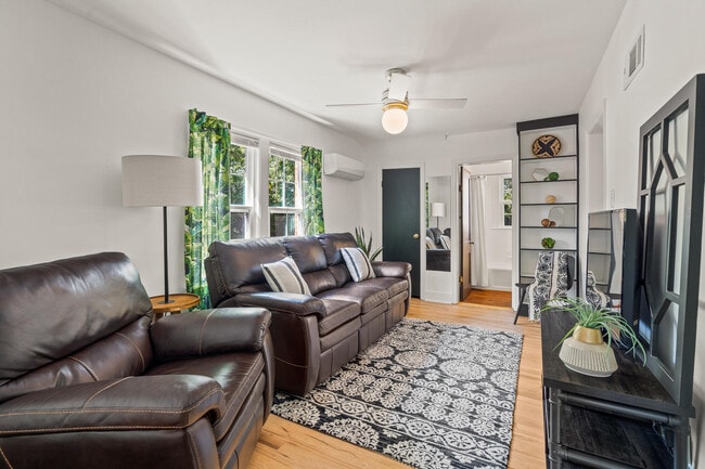 Building Photo - 113 Crestmere Ave