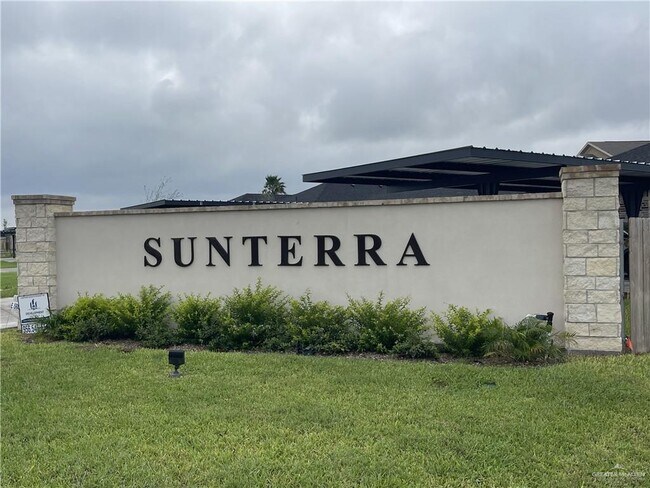 Building Photo - 12 Israel E Ave