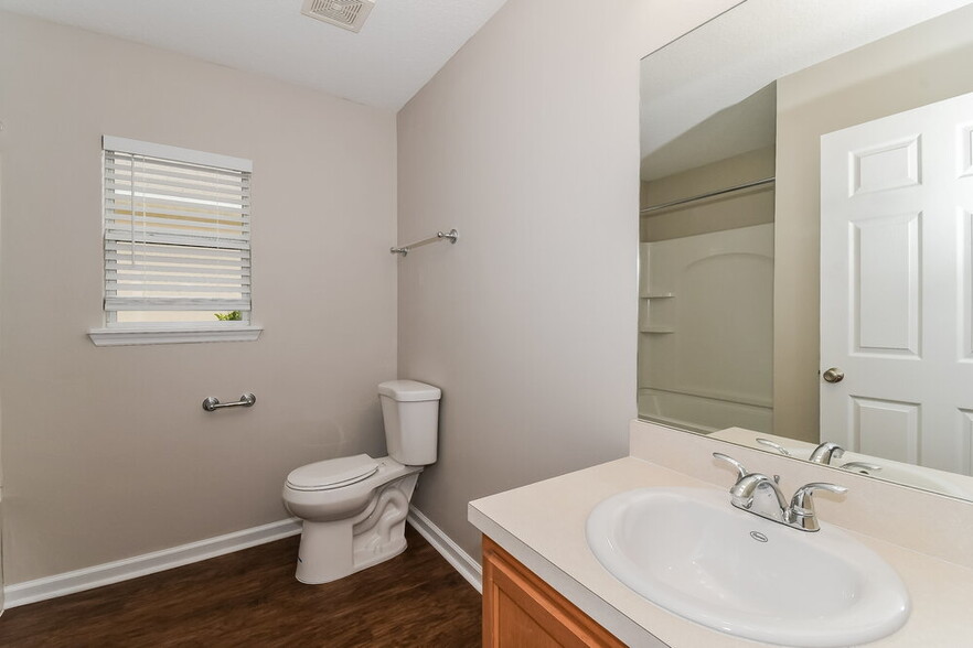 Building Photo - 3859 Marsh Bluff Dr