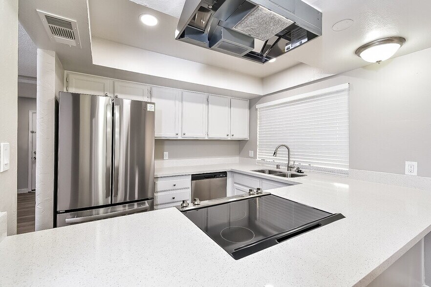 Building Photo - 8424 Lomack Ct