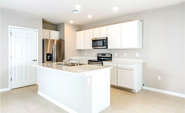 Building Photo - 15413 Wildflower Cir