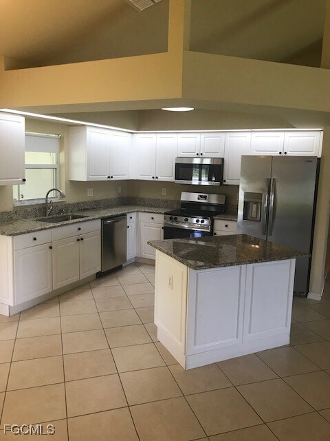 Building Photo - 2303 NW 37th Ave