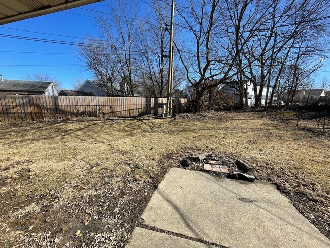 Building Photo - 3351-3353 Woodmar Ct.