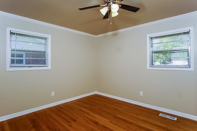Building Photo - Spacious 3 Bedroom Home in Decatur, AL!