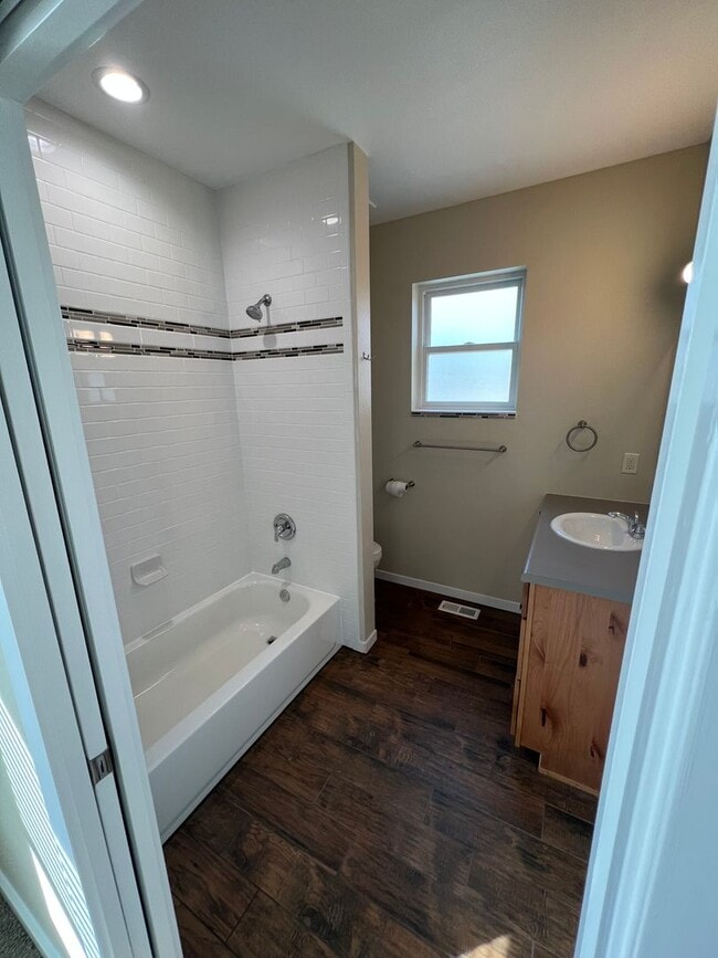 Building Photo - Newly Built 3 Bedroom 2 Bath