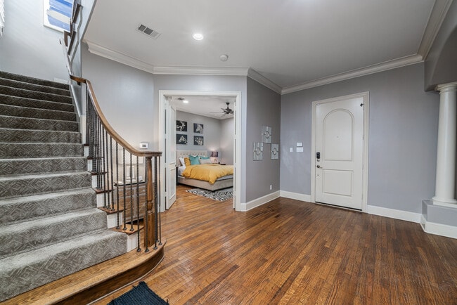 Building Photo - 4003 Wycliff Ave