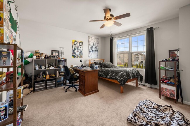 Building Photo - 3720 Honey Locust Dr
