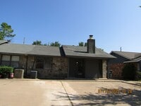 Building Photo - Turtle Creek Townhouse! MacArthur School D...