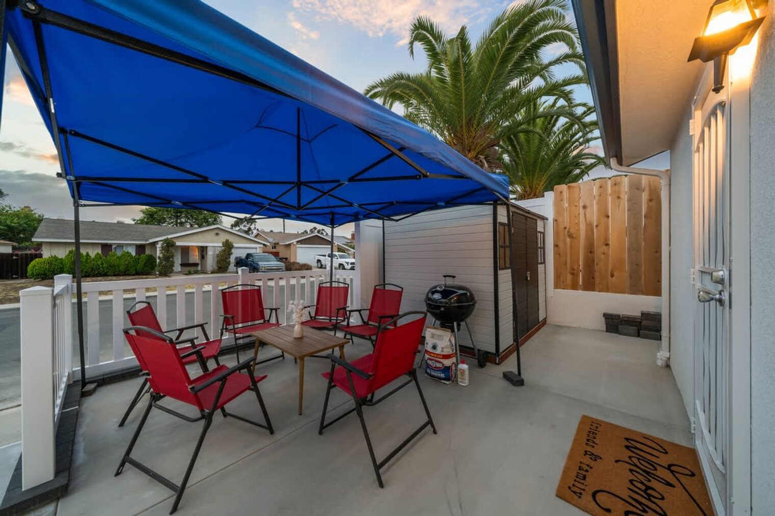 Building Photo - 10983 Parkdale Ave