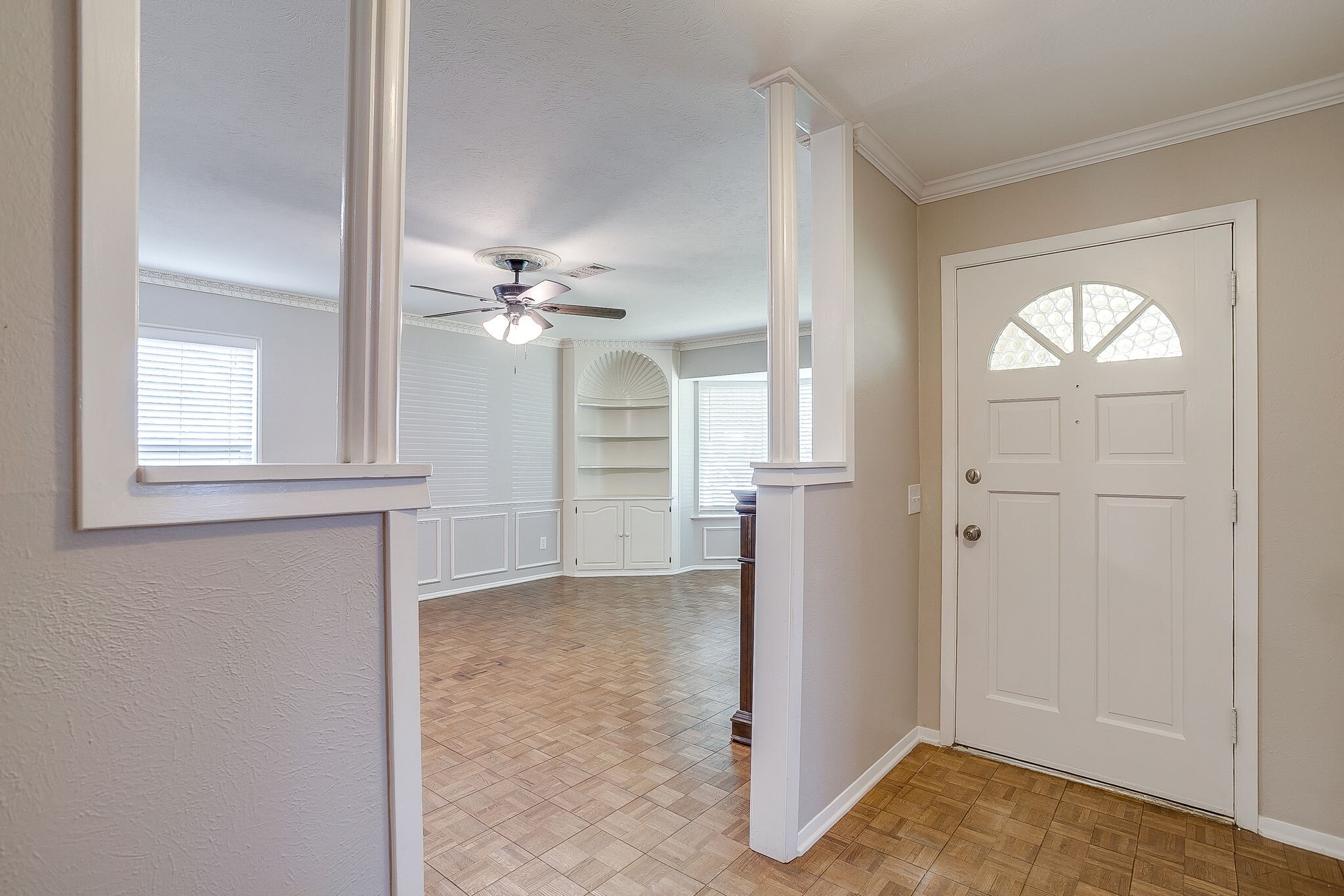 Building Photo - 1706 Larkspur Dr