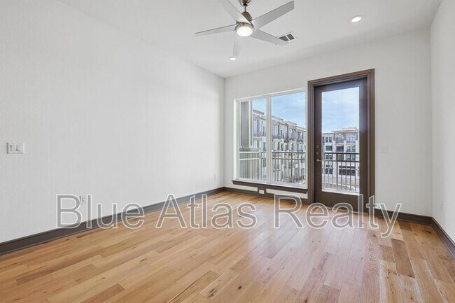 Building Photo - 2700 Old Denton Rd