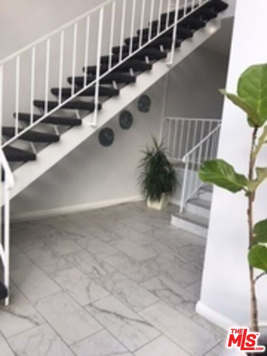 Building Photo - 12205 Gorham Ave