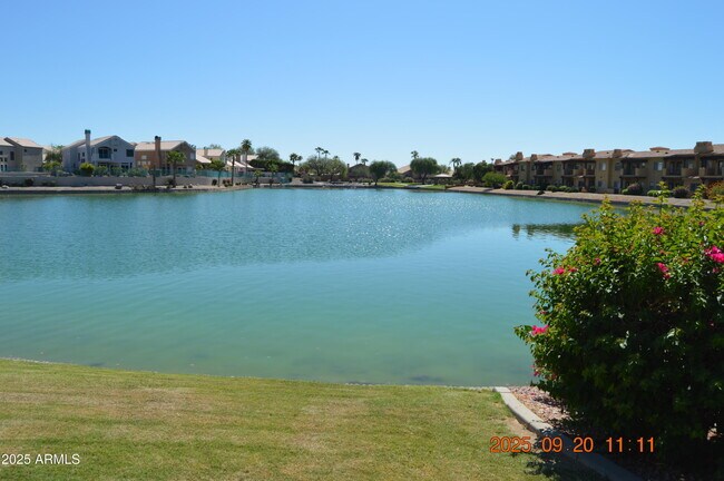 Building Photo - 16013 S Desert Foothills Pkwy