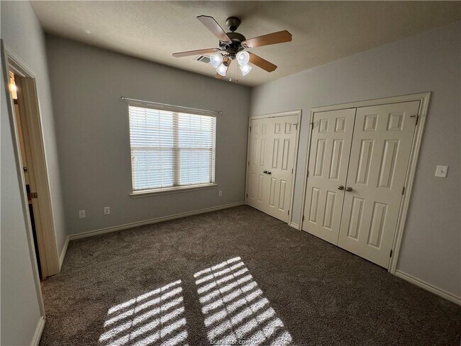 Building Photo - 150 Forest Dr Loop