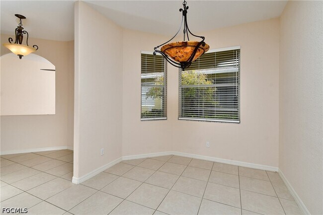 Building Photo - 4808 Fairloop Run