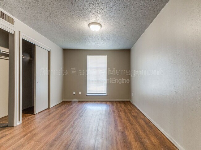 Building Photo - 4008 SE 47th St