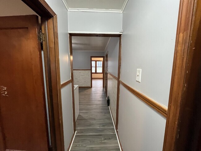 Building Photo - 487 25th St