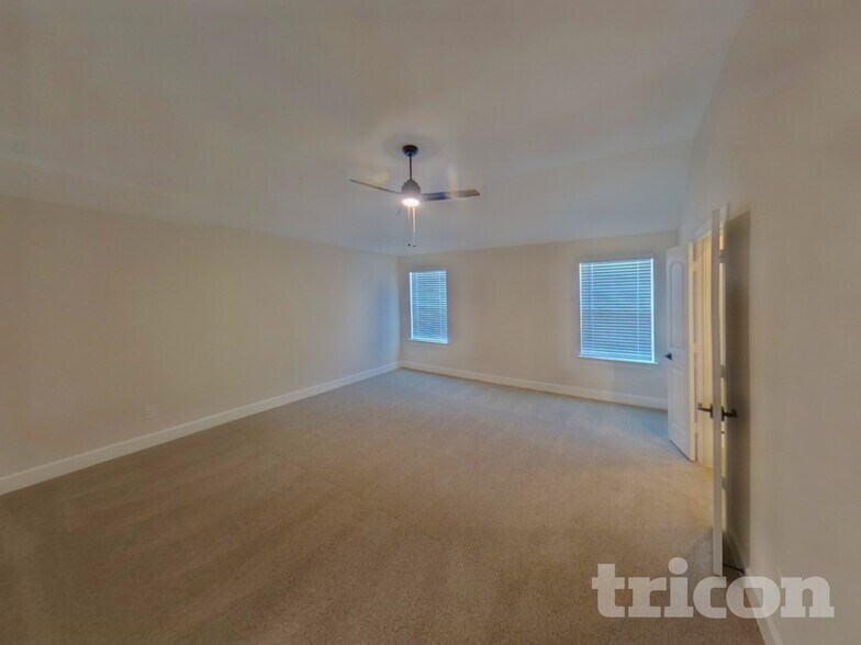 Building Photo - 1214 Dye Blvd