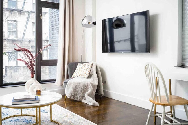 Primary Photo - 1491 Lexington Ave