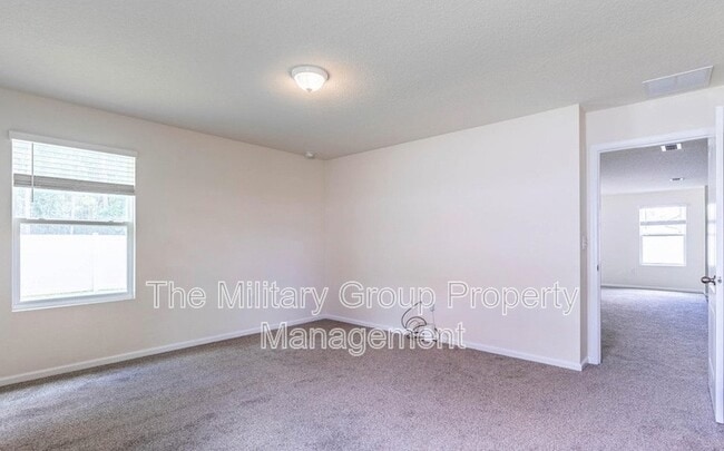 Building Photo - 6914 Sandle Dr