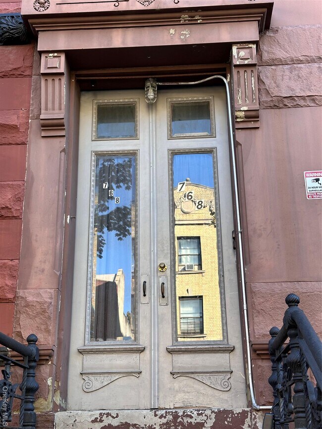 Building Photo - 768 Greene Ave