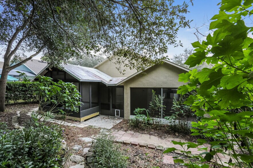 Building Photo - 25223 Ironwedge Dr