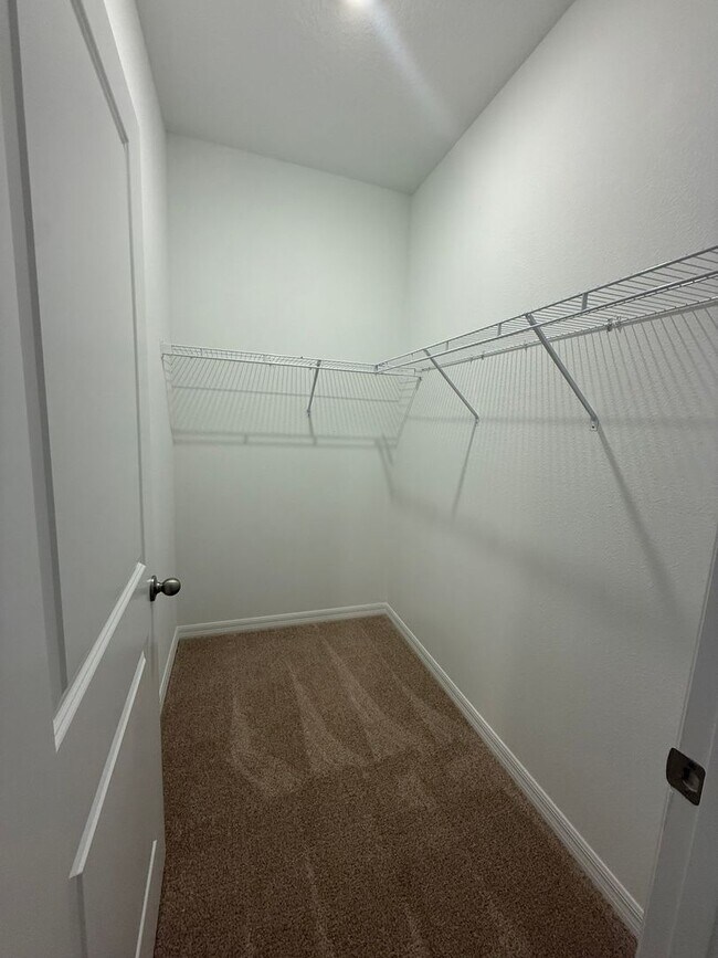 Building Photo - 1/1 apartment in Plant City