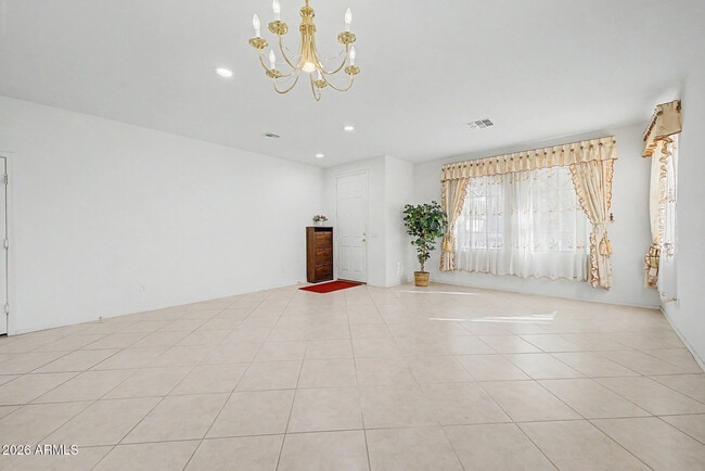Building Photo - 3860 E Battala Ave