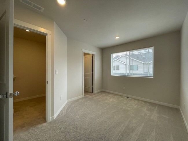 Building Photo - Brand New 2024 Build in the Bethany Crossing Neighborhood ~ 3Bd/3Ba - Washer/Dryer and Single Car...
