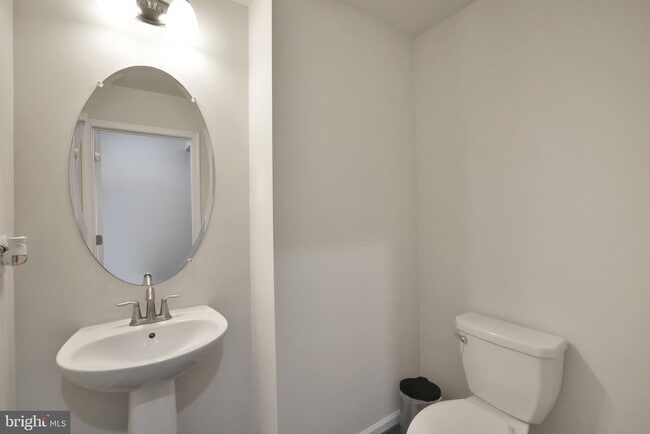 Building Photo - 7049 Banbury Dr