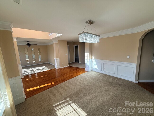 Building Photo - 5219 Sunriver Rd