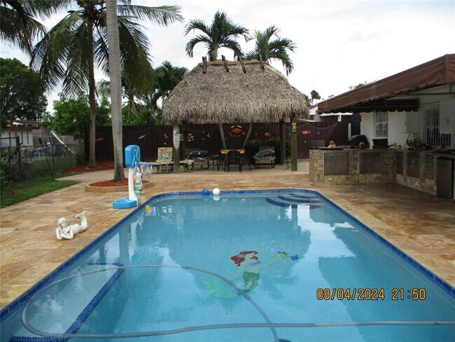 Building Photo - 9330 NW 10th St