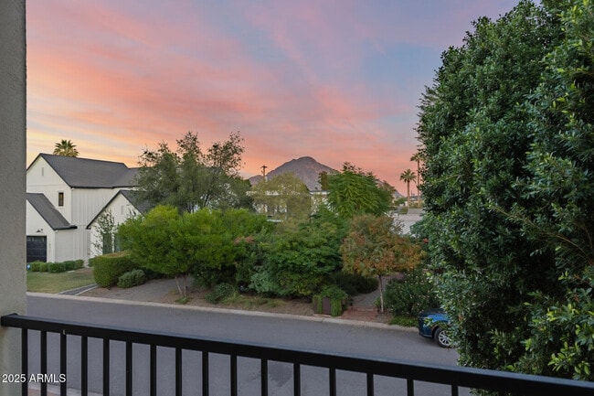 Building Photo - 3810 E Campbell Ave