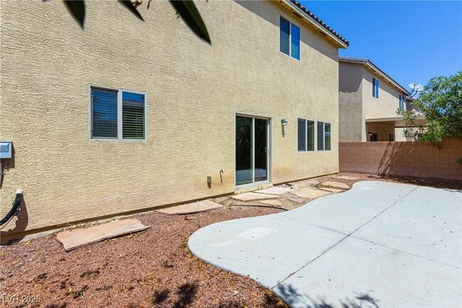 Building Photo - 5492 Mercury Springs Dr
