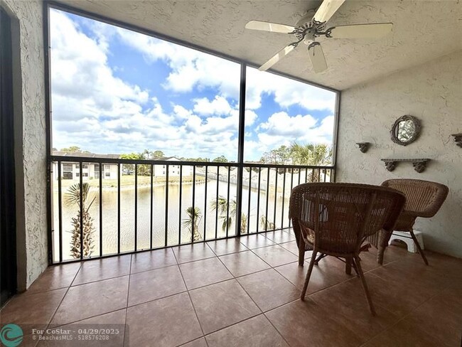 Building Photo - 4725 Lucerne Lakes Blvd