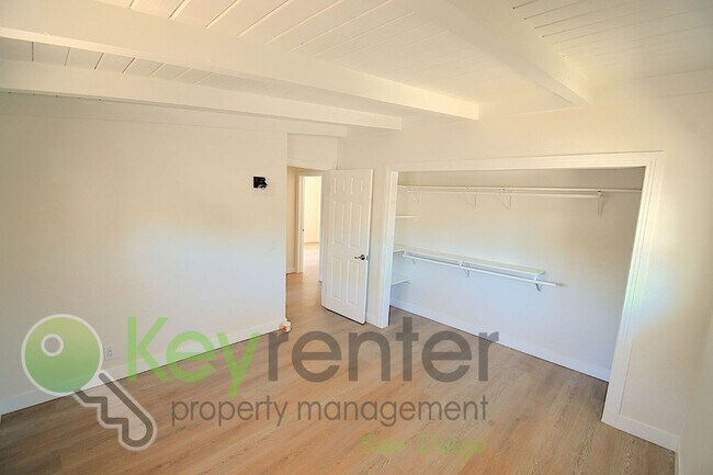 Building Photo - 209 Civic Center Dr