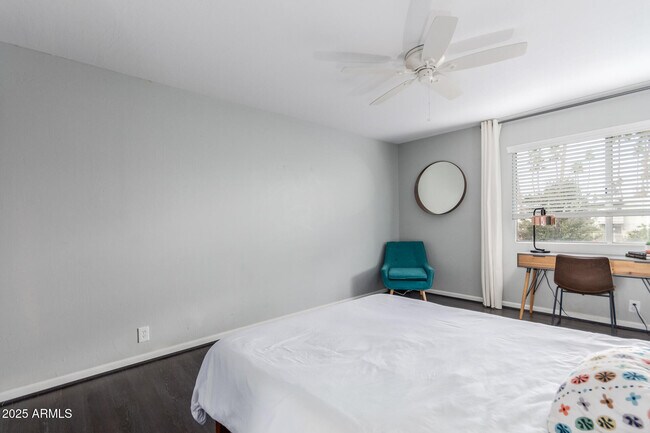 Building Photo - 4610 N 68th St