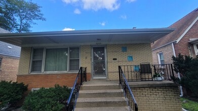 Building Photo - 8205 S Spaulding Ave
